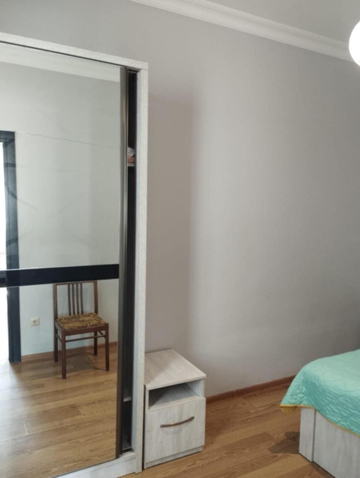 Apartments Anzor Батуми Экстерьер фото