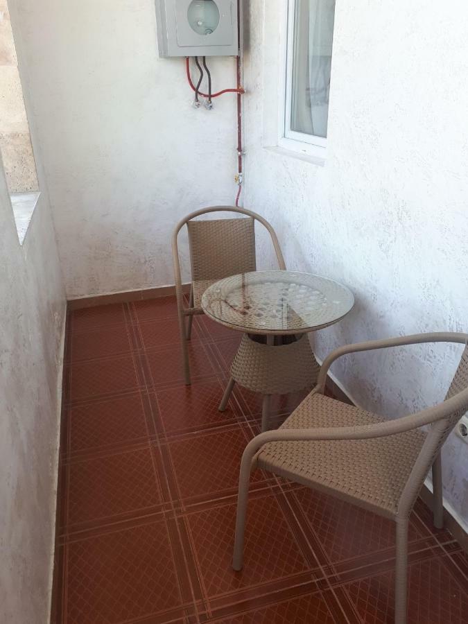 Apartments Anzor Батуми Экстерьер фото